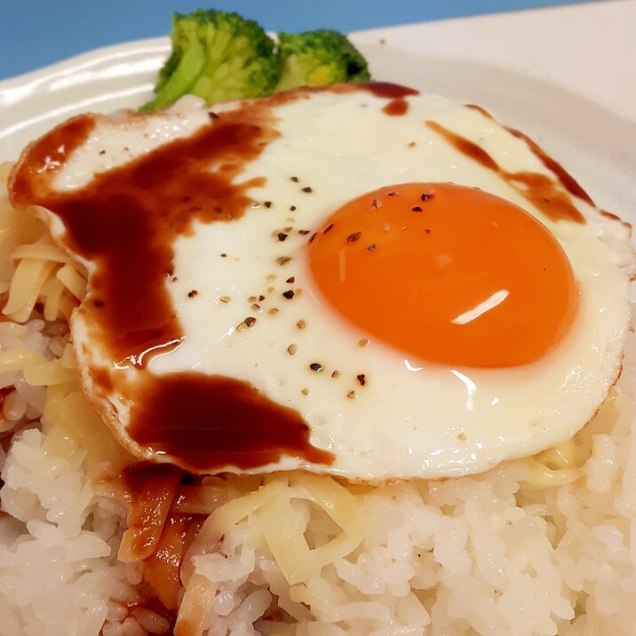 子供が喜ぶハンバーグなしの(^^;)ロコモコ風丼♪